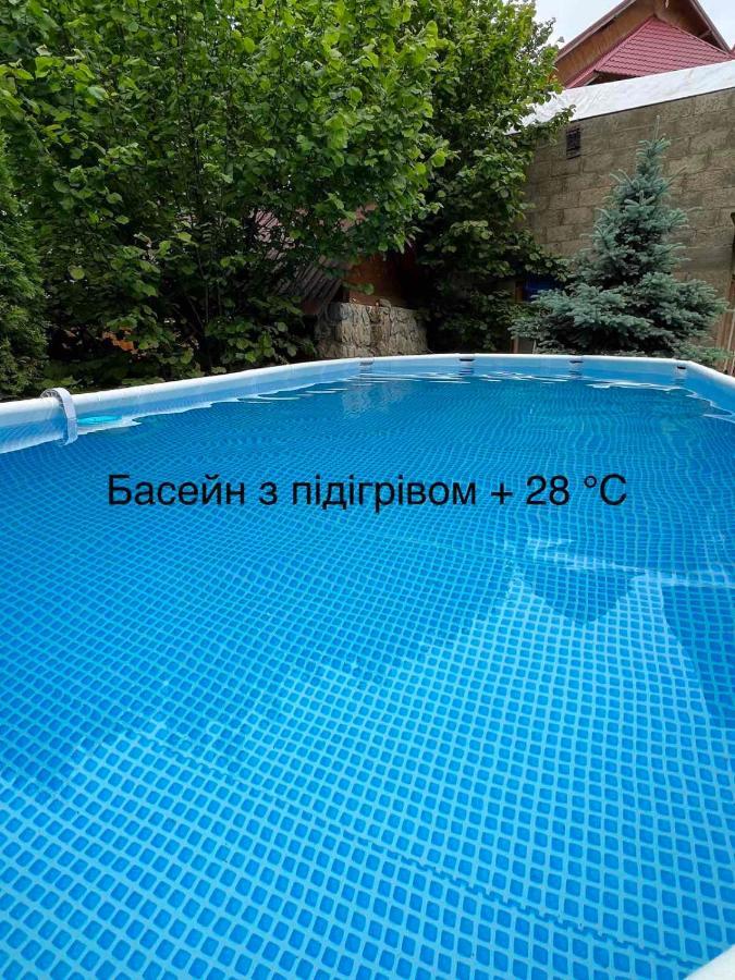 Кам'Яний Двір Mykulychyn Dış mekan fotoğraf
